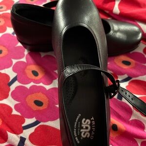 SAS Women's Classic Black Leather Loafers